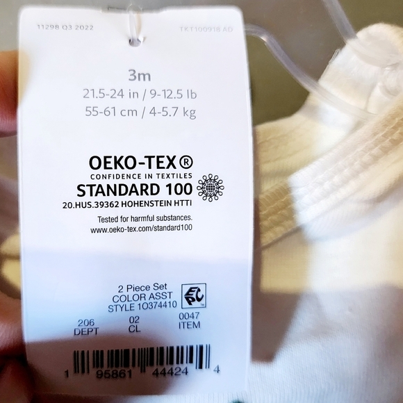 NWT CARTER'S 2-Piece "Snow Much Love" Baby Winter Outfit 3M White Grey Christmas - Picture 8 of 8